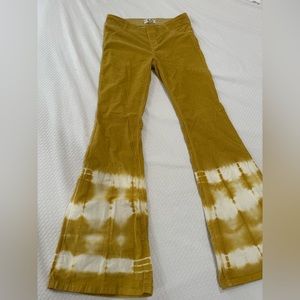 MOVING SALE 🚨Free People Corduroy Pants size 30 Tie Dye Pull On flare